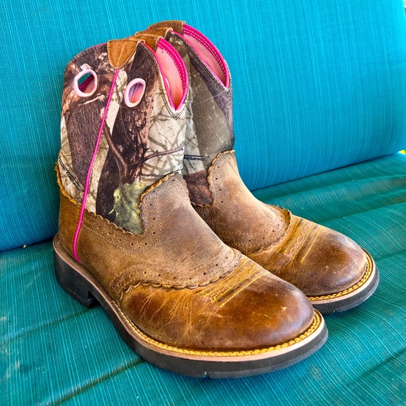 Ariat Boots - Picture 1 of 3
